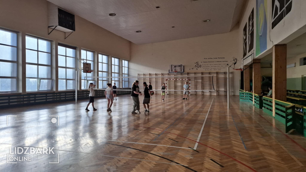 Noc w szkole?! Klasa 6b zrobiła to !
