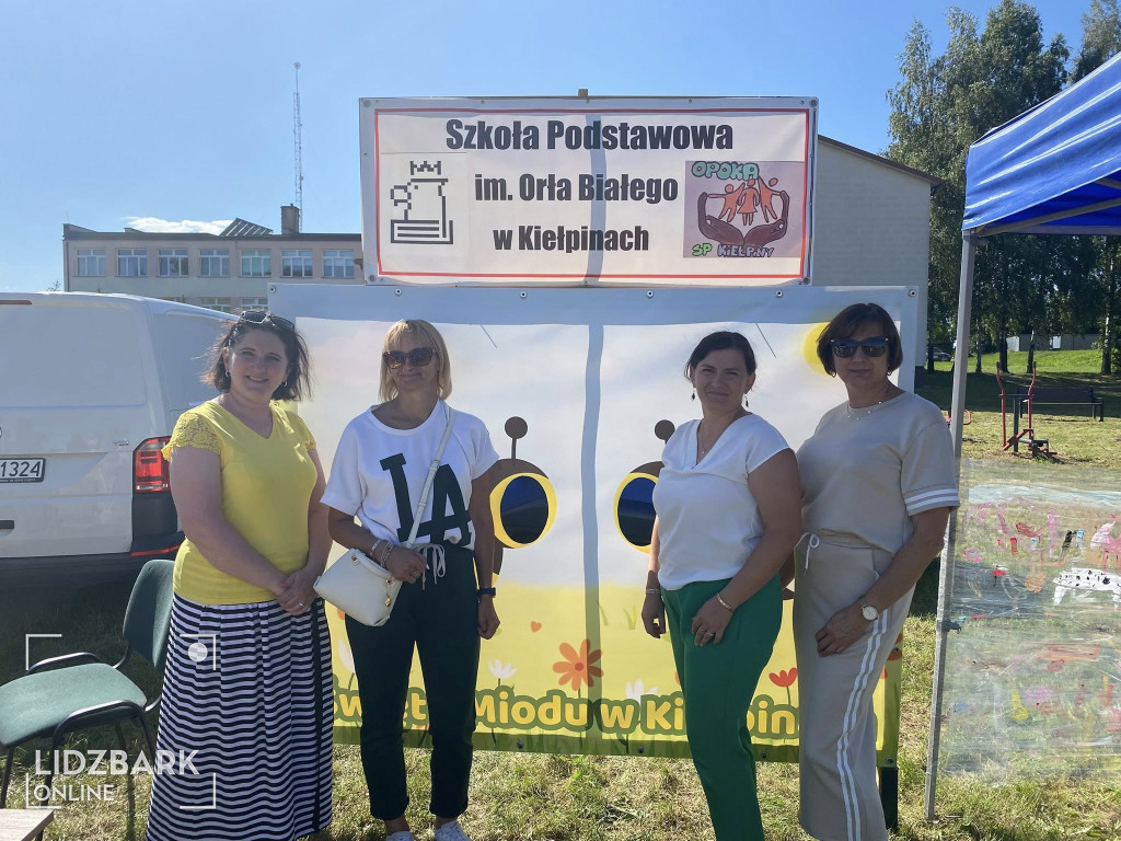 Szkoła z Kiełpin na Święcie Miodu