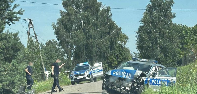 Policyjny radiowóz staranowany pod Koszelewami!