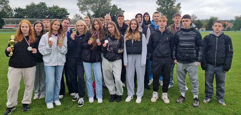 Sukces licealistów z Lidzbarka. Medale w zawodach lekkoatletycznych